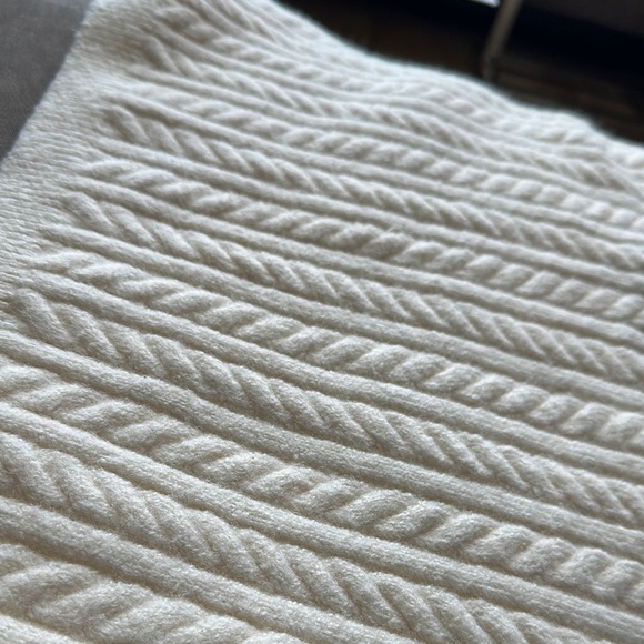 Express Cream Knit Blouse - Picture 8 of 9